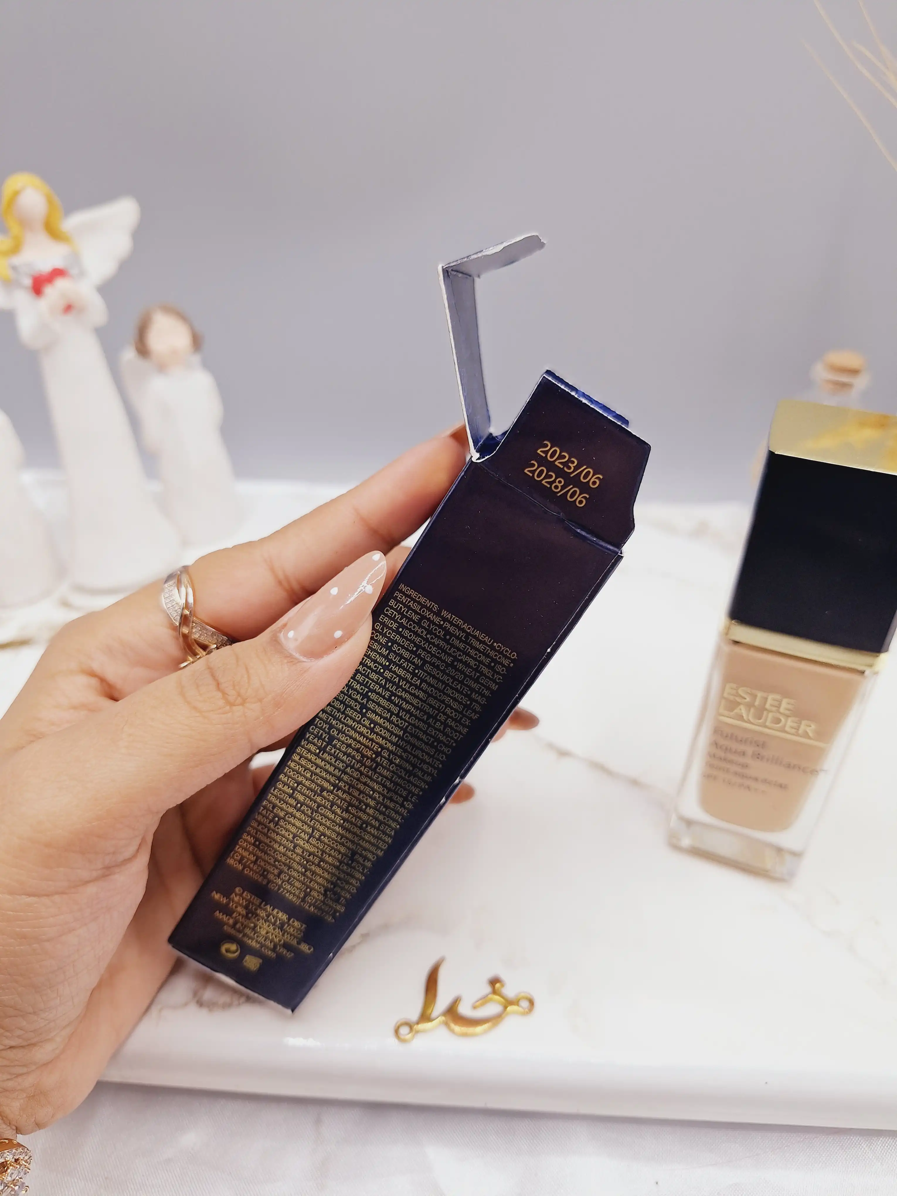 کرم پودر شیشه ای استی لادر Estee Luader با کیفیت عالی