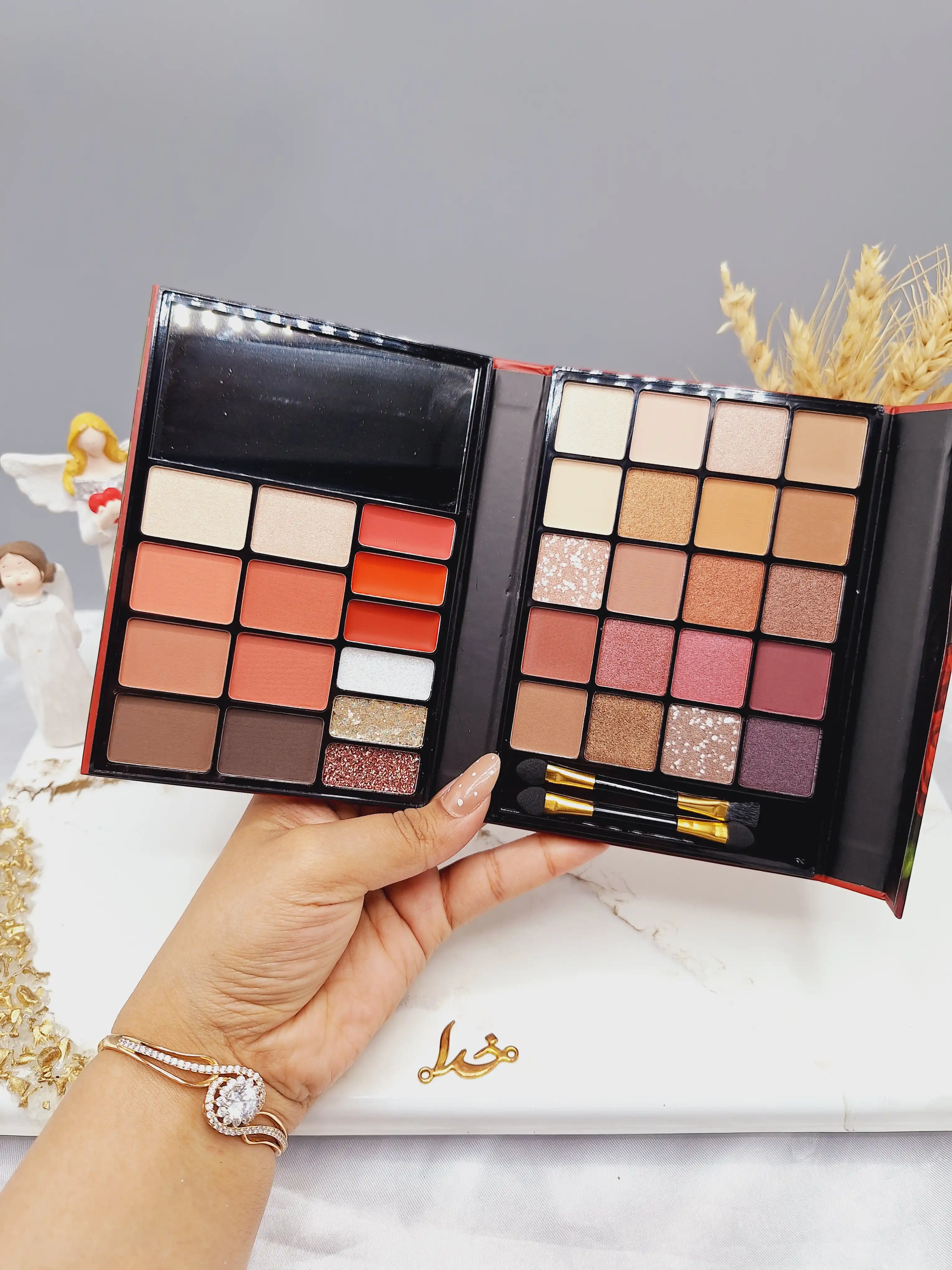 پالت سایه طرح مت گالا باغ زمان کد 8602R