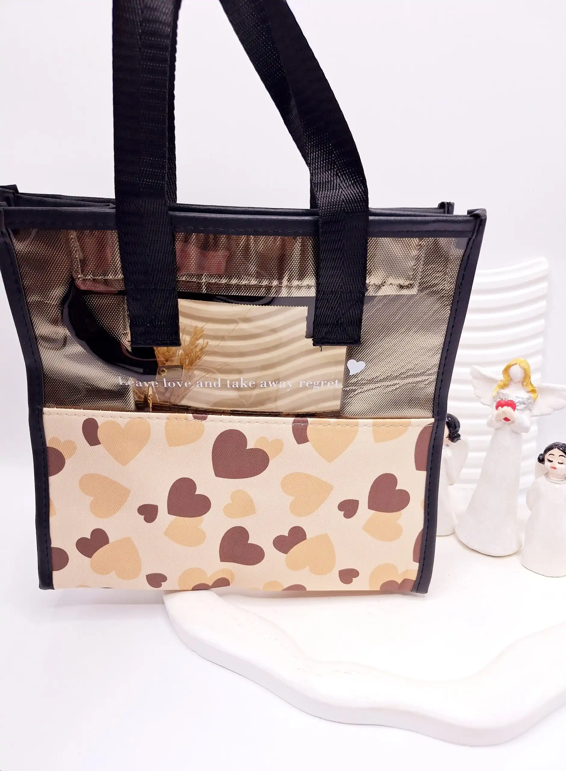 کیف قابل حمل مسافرتی مناسب گذاشتن وسایل و غذا روکش زیر عایق دار زیپ دار طرح قلبی جنس عالی